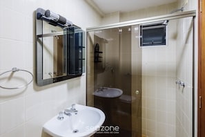 Apartamento básico | Banheiro