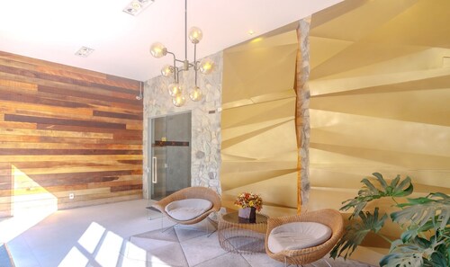 Beautiful Apartment in Building With Pool Mpb0034