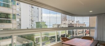 3 Bedroom Apartment 130m From the Beach Mmp0137
