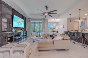 Téléviseur connecté, table de ping-pong