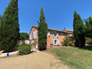 Exterior - Grand Mas Provençal with swimming pool (Cheval-Blanc)