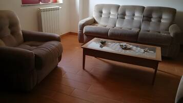 Fernseher, Kamin