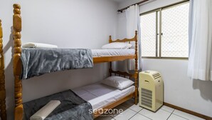 Ảnh chưa phân loại, 2 trong số 11 ảnh, nút