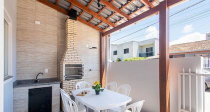 Casa 2Q c/ churrasq. 600m orla MCA0609