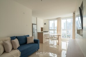 Basic Apartment | Living area | TV