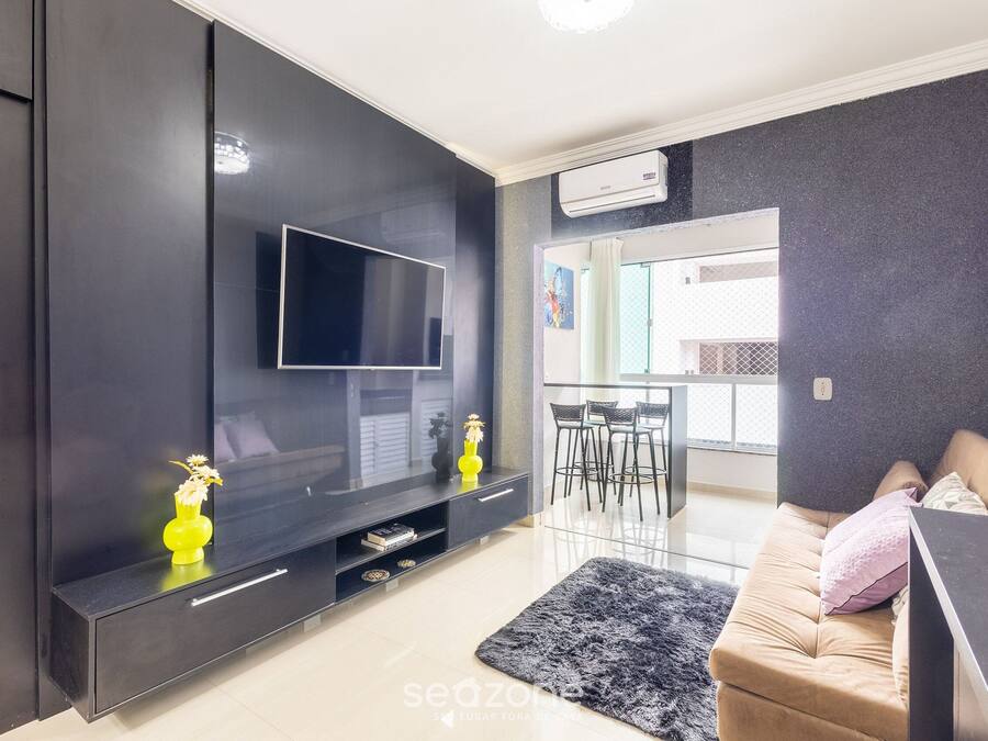 Basic Apartment | Living area