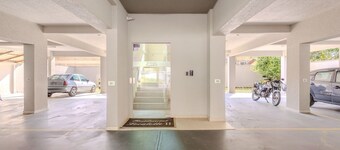 2BR Aptbbq, Garage, Near Beach Ltl0301