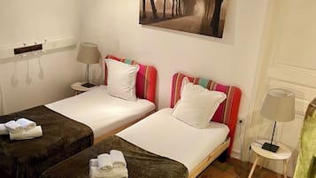 2 bedrooms, internet, bed sheets