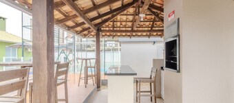 Building With a Pool 400m From Beach - LEA