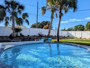 Outdoor pool, a heated pool