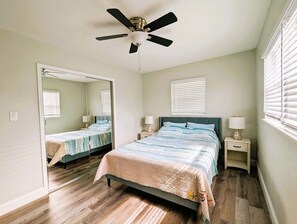 3 bedrooms, desk, free WiFi, bed sheets