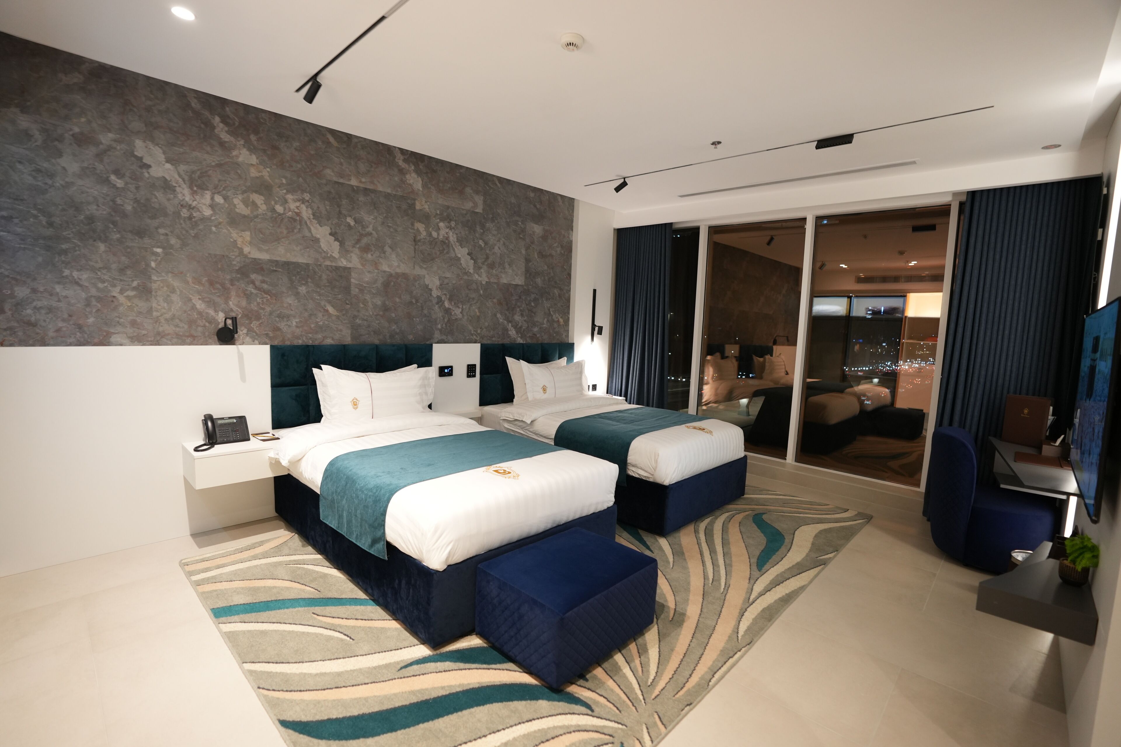 Deluxe Suite, Multiple Beds | Desk, iron/ironing board, free WiFi