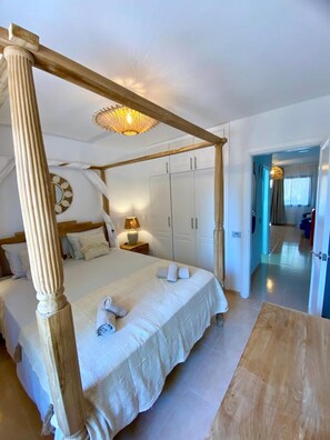 2 bedrooms, WiFi, bed sheets