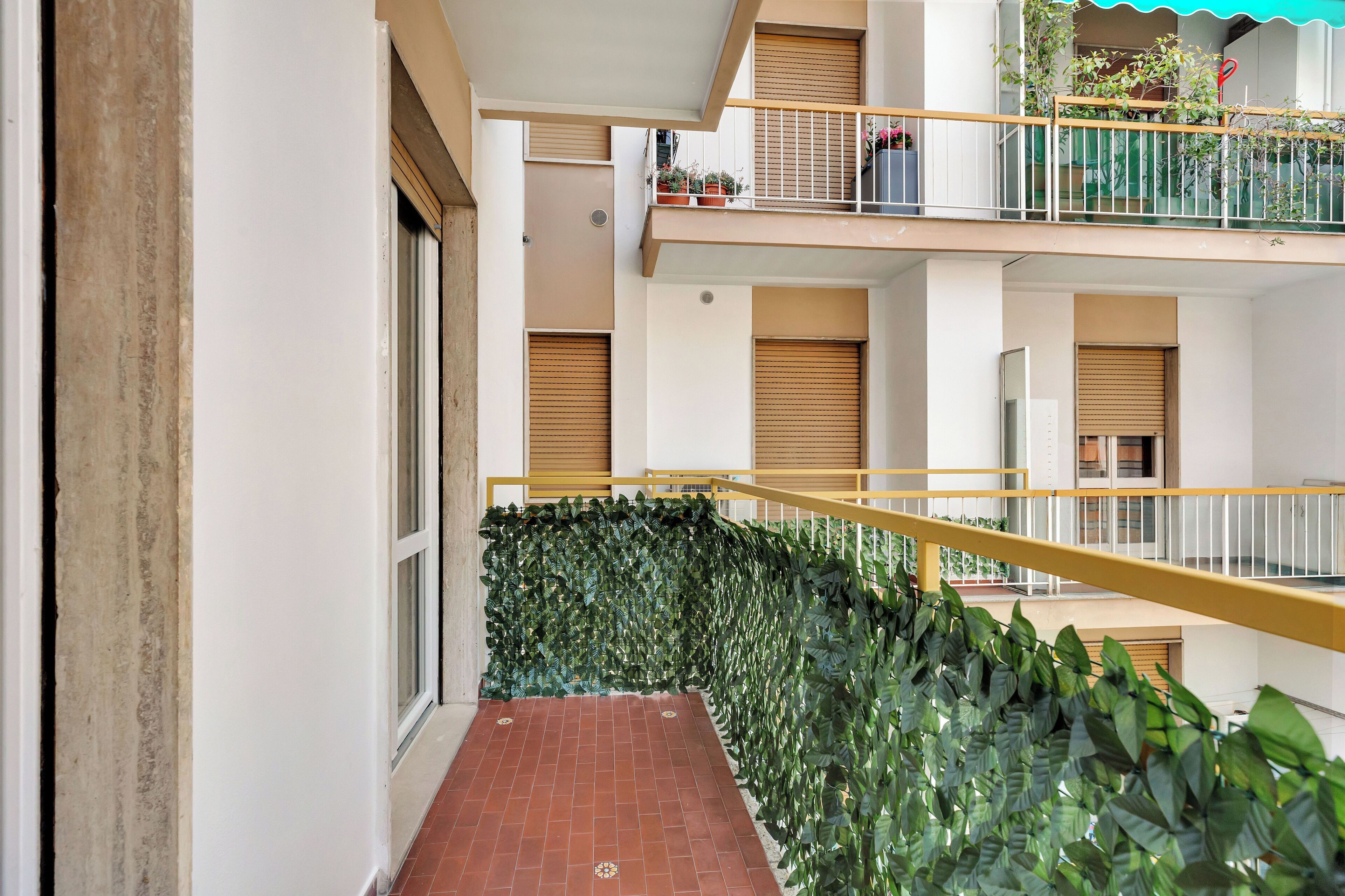 Family Apartment | Balcony