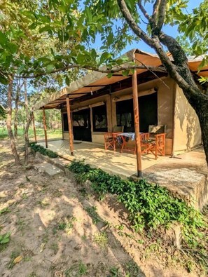 Khu ẩm thực ngoài trời