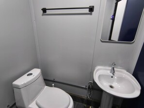 Cabin, 1 Bedroom, Balcony | Bathroom