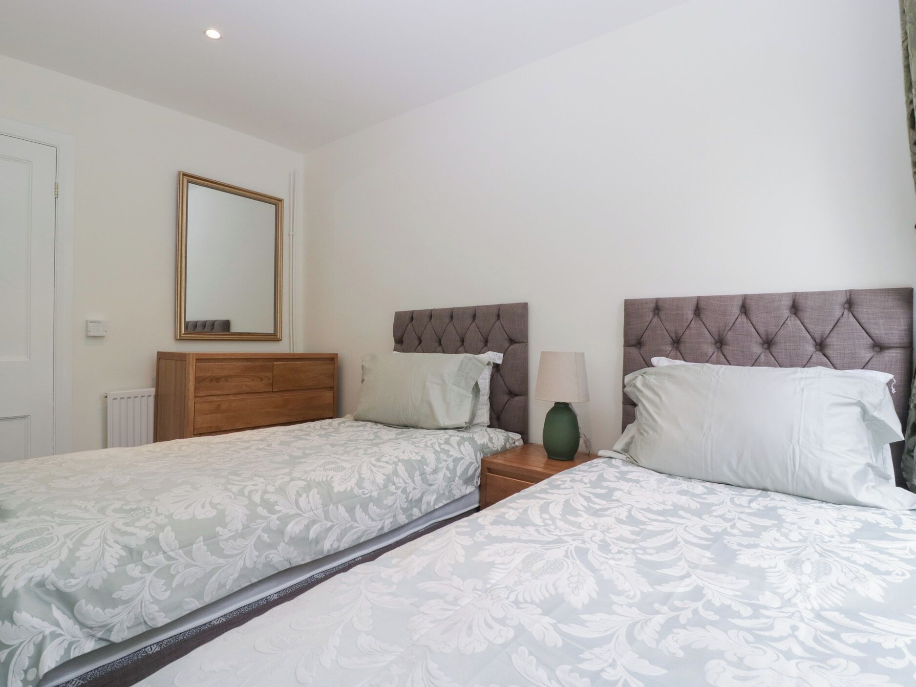 Småhus | 2 soverom, individuelt dekorert og individuelt innredet