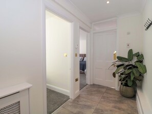 Interior - Flat 2 Battledown Grange (Cheltenham)