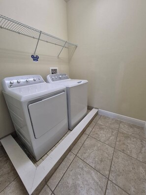 منزل | 6 عدّة غرف نوم