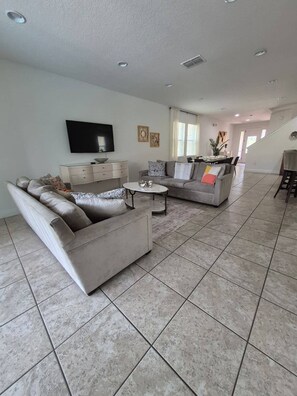 منزل | 6 عدّة غرف نوم