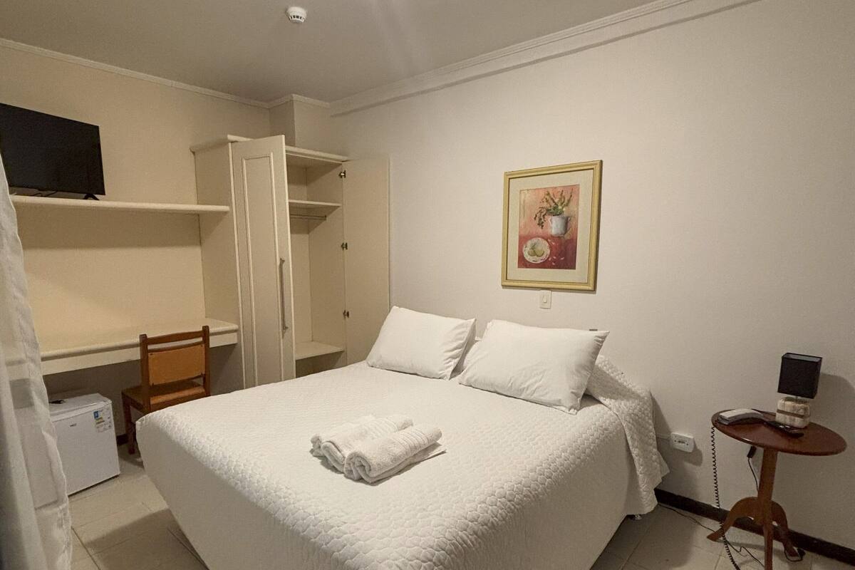 Kamar Standar, 1 Tempat Tidur Double atau 2 Tempat Tidur Twin | Minibar dan Wi-Fi gratis