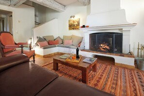 Living area - 4* villa with swimming pool in a vineyard 3-7 pers (Néoules)