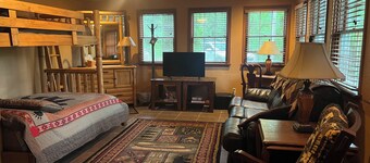 Lake Views, Mins to boat ramp, Fishing, Tsali Biking