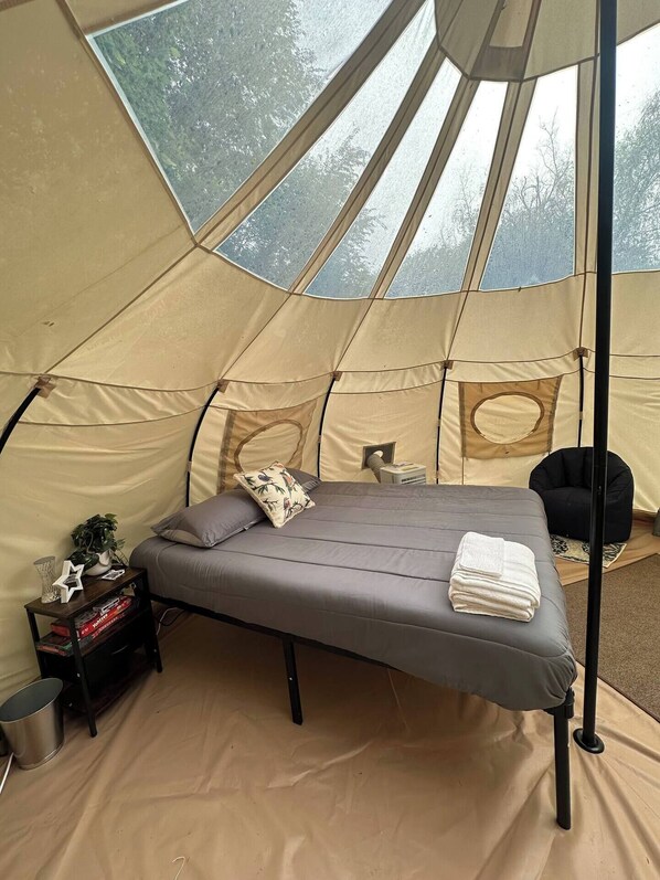 1 bedroom, internet, bed sheets