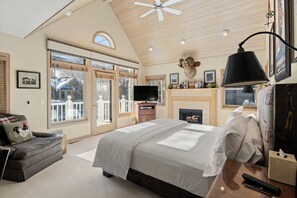 4 habitaciones, tabla de planchar con plancha, internet y ropa de cama