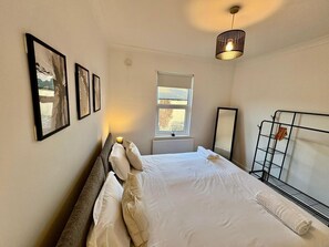 2 bedrooms, Internet