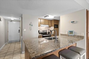 شقة - سرير ملكي (Sugar Beach 104) | مطبخ خاص