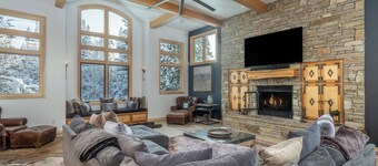 Benchmark-Curate Telluride, Ski in/Out, Private, Hot Tub, Views, Fireplace