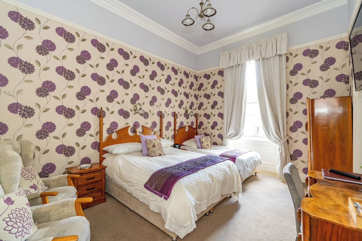 Quarto triplo standard | Frigobar (abastecido com itens grátis), individualmente decorados