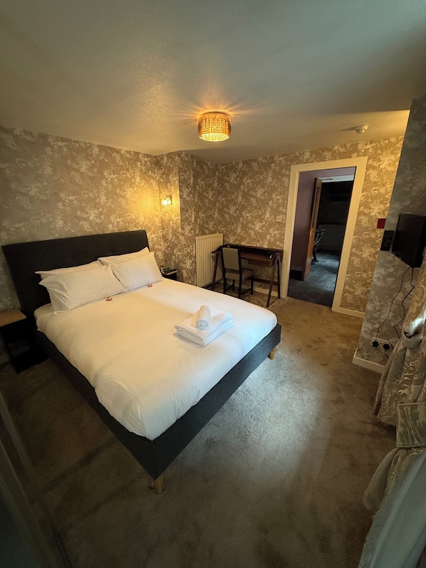 Deluxe-Apartment | Kostenlose Minibar, individuell dekoriert, individuell eingerichtet