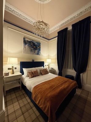 Habitación doble Premium | Artículos del minibar gratis y decoración personalizada