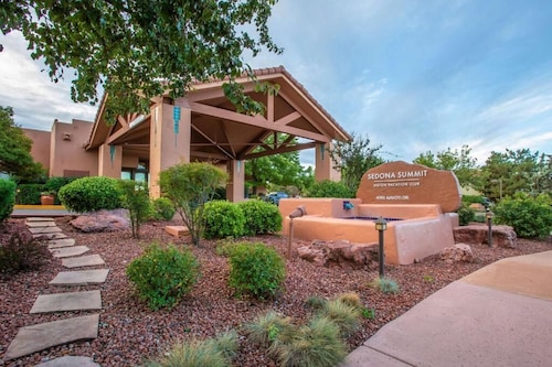 NEW PRICE! - Sedona Summit Resort - 2 Bedroom Sleeps 8, Location and Amenities !