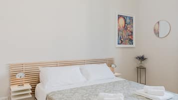 2 Schlafzimmer, Schreibtisch, Bügeleisen/Bügelbrett, WLAN