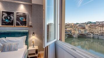 2 Schlafzimmer, Zimmersafe, Schreibtisch, Bügeleisen/Bügelbrett