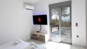 2 habitaciones, escritorio, tabla de planchar con plancha y wifi gratis