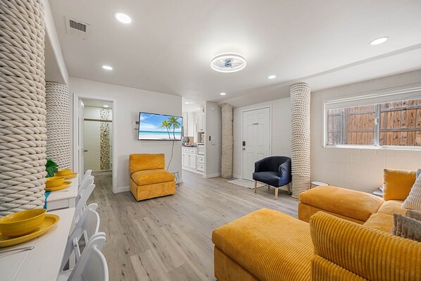 Smart TV, DVD player - Private Pool w Barbecue in Private Backyard (South Padre Island)