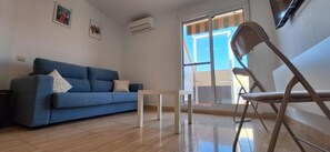 Living area - Delightful apartment with stunning view in San Luis de Sabinillas. (San Luis de Sabinillas)