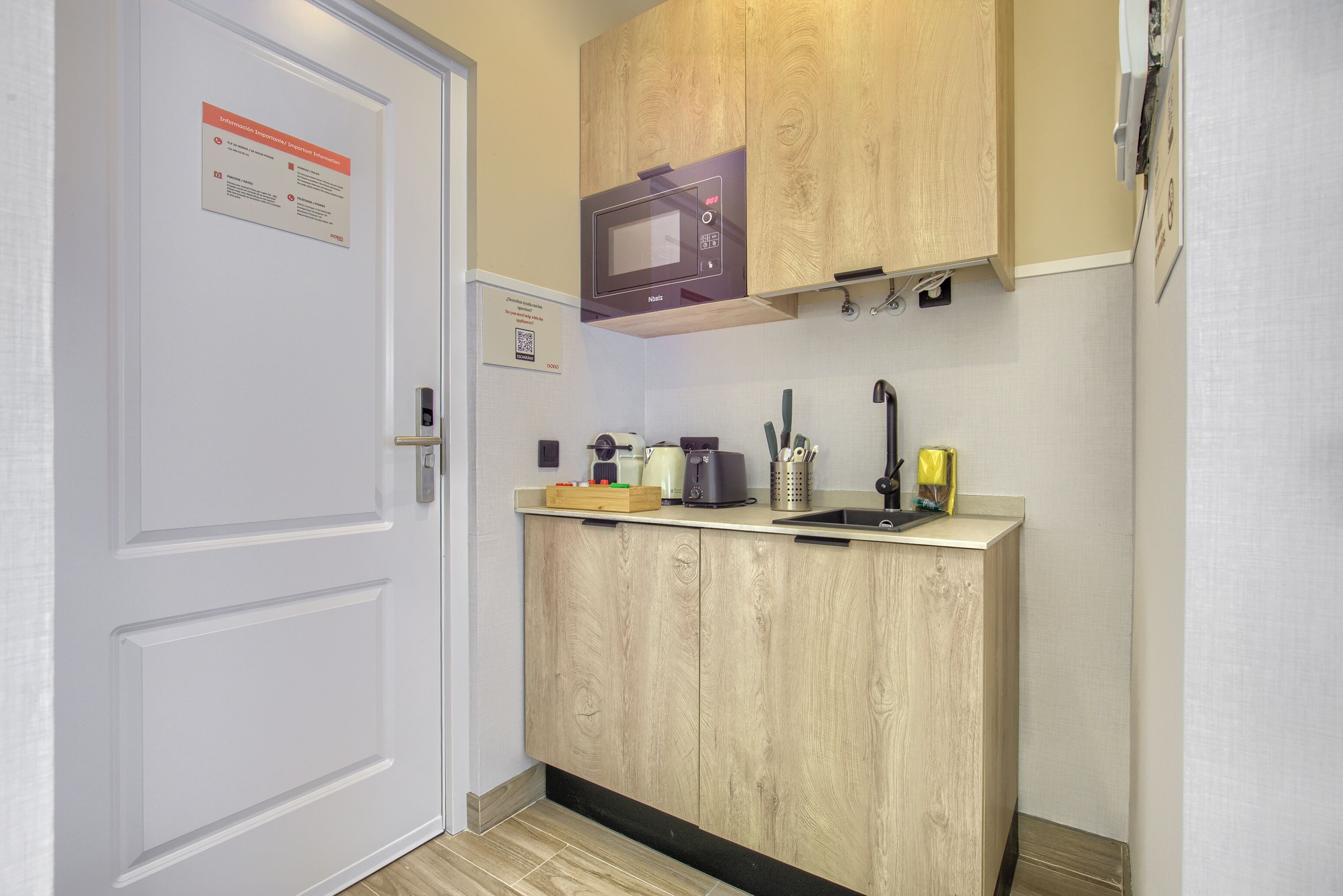 Standard Double Room, 1 Double Bed, Private Bathroom, Ground Floor | Iron/ironing board, free WiFi