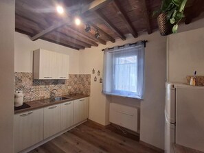 Private kitchen - Bright Apartment for Holiday all year round Spa Golf Sea Enogastronomy (Manciano)