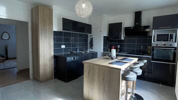 Microwave, oven, stovetop, dishwasher