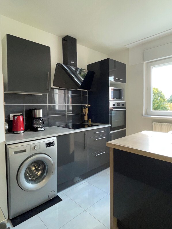 Microwave, oven, stovetop, dishwasher