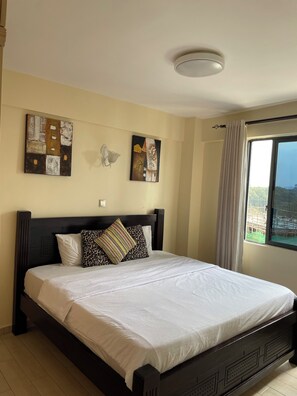 2 bedrooms, iron/ironing board, WiFi, bed sheets