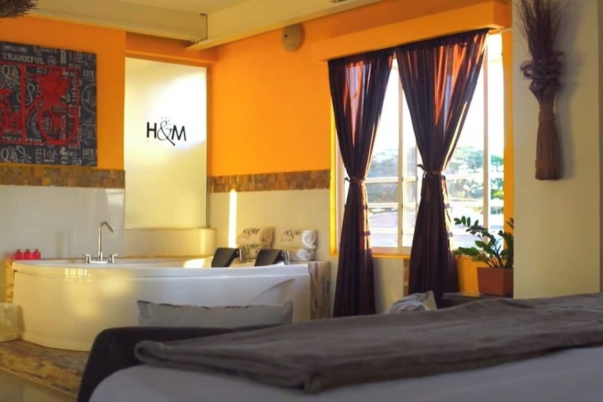 In-room safe, iron/ironing board, free WiFi