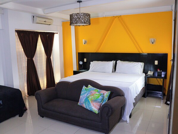 Junior Room | In-room safe, iron/ironing board, free WiFi - HOTEL HYM SAS  (Palmira)