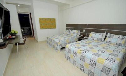 HOTEL HYM SAS 