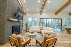 Smart TV, fireplace, video games, table football